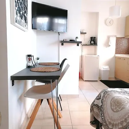 Διαμέρισμα Cosy 3 Close To The City Center